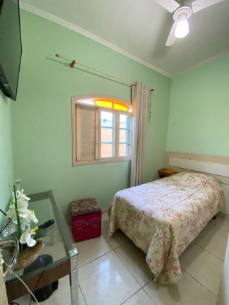 Imagem Casa com 4 Quartos à Venda, 180 m² em Guilhermina - Praia Grande Imagem Casa com 4 Quartos à Venda, 180 m² em Guilhermina - Praia Grande