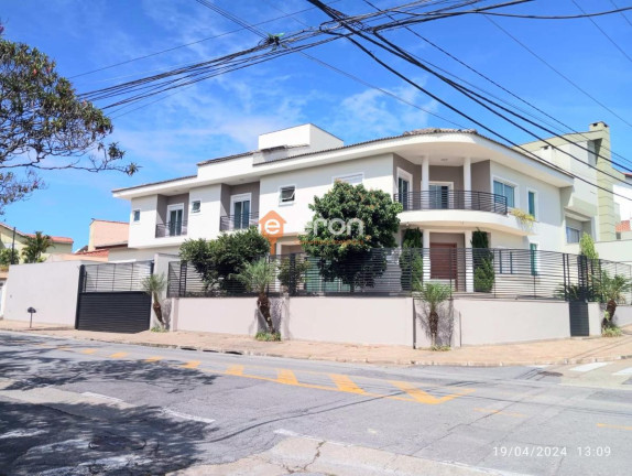 Imagem Casa com 4 Quartos à Venda, 450 m²