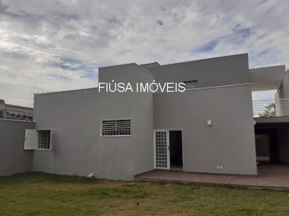 Sobrado com 3 Quartos à Venda,  em Sumarezinho - Ribeirão Preto