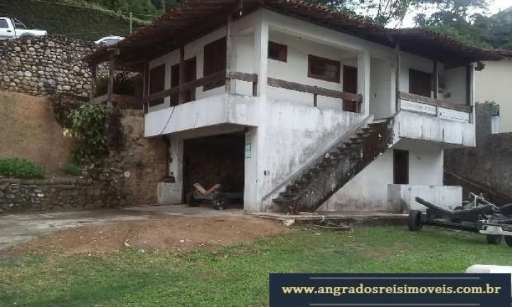 Imagem Sobrado com 6 Quartos à Venda, em Ponta Do Sapê (cunhambebe) - Angra Dos Reis Imagem Sobrado com 6 Quartos à Venda, em Ponta Do Sapê (cunhambebe) - Angra Dos Reis