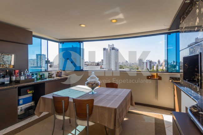 Imagem Apartamento com 2 Quartos à Venda, 95 m² em Menino Deus - Porto Alegre Imagem Apartamento com 2 Quartos à Venda, 95 m² em Menino Deus - Porto Alegre
