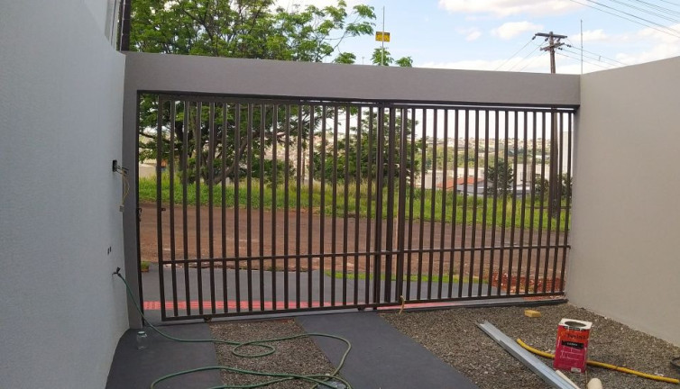 Imagem Imóvel com 3 Quartos à Venda, 70 m² em Parque Residencial Michael Licha - Londrina