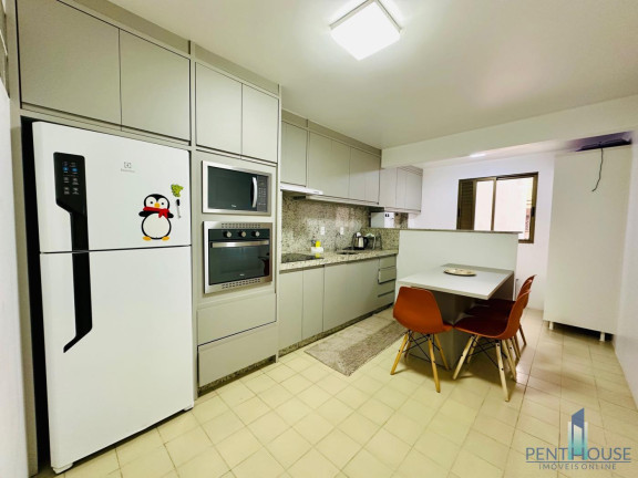 Imagem Apartamento com 2 Quartos à Venda, 90 m² em Centro - Balneário Camboriú