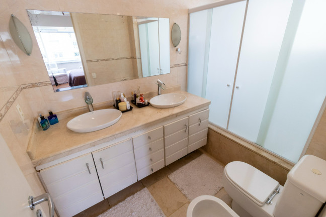 Imagem Apartamento com 3 Quartos à Venda, 195 m² em Moema - São Paulo