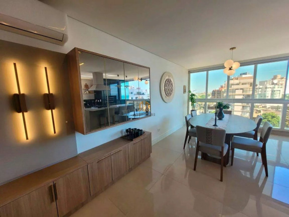 Imagem Imóvel com 3 Quartos à Venda, 188 m² em Centro - Guaratuba Imagem Imóvel com 3 Quartos à Venda, 188 m² em Centro - Guaratuba