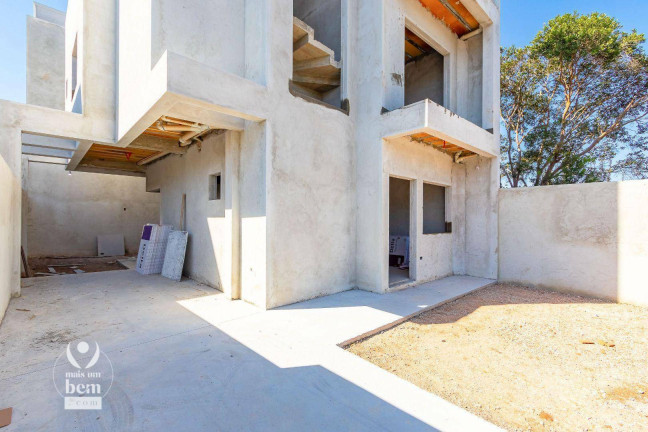 Imagem Sobrado com 3 Quartos à Venda, 133 m² em Capão Raso - Curitiba