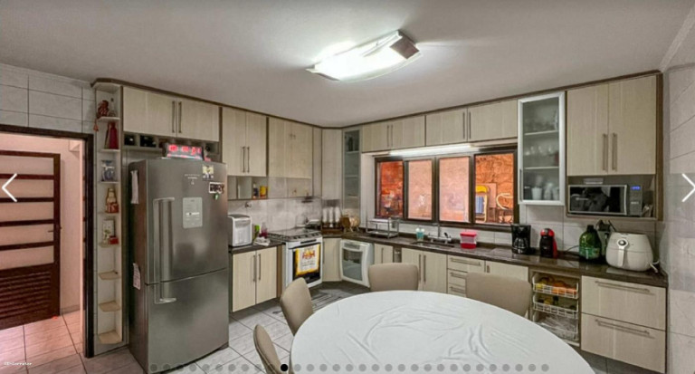 Imagem Casa com 4 Quartos à Venda, 240 m² em Vila Floresta - Santo André