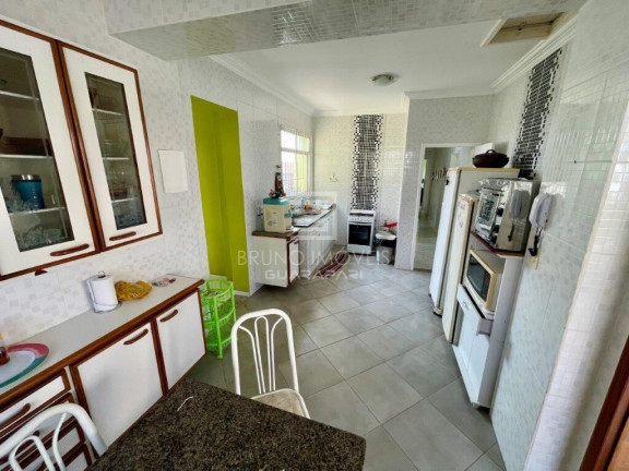 Imagem Casa com 5 Quartos à Venda, 450 m² em Centro - Guarapari Imagem Casa com 5 Quartos à Venda, 450 m² em Centro - Guarapari