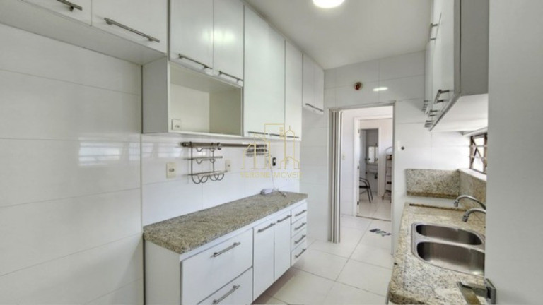 Imagem Imóvel com 4 Quartos à Venda, 152 m² em Pituba - Salvador Imagem Imóvel com 4 Quartos à Venda, 152 m² em Pituba - Salvador