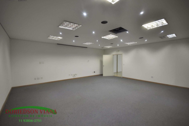 Imagem Imóvel com 9 Quartos para Alugar, 1.970 m² em água Branca - São Paulo