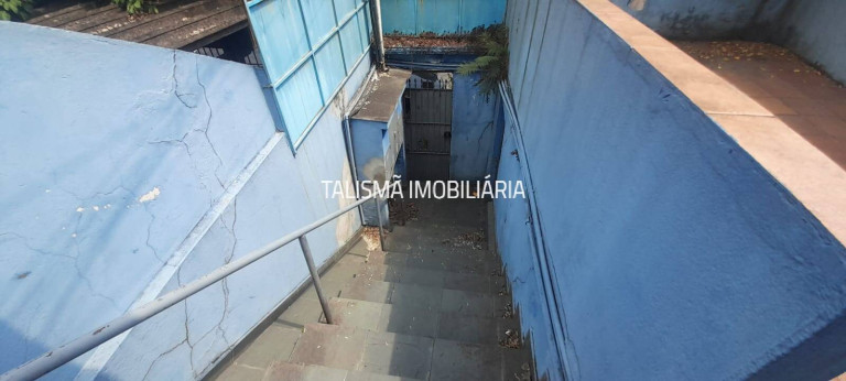 Casa com 6 Quartos à Venda, 250 m² em Parque Pinheiros - Taboão Da Serra