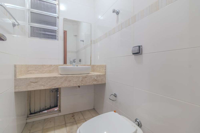 Imagem Apartamento com 3 Quartos à Venda, 93 m² em Higienópolis - Porto Alegre Imagem Apartamento com 3 Quartos à Venda, 93 m² em Higienópolis - Porto Alegre