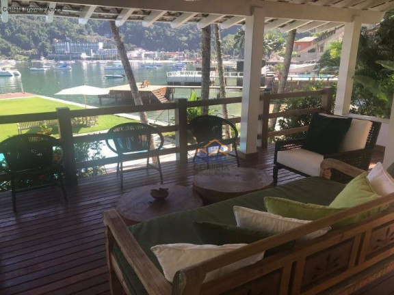 Imagem Casa com 8 Quartos para Temporada, 656 m² em Vila Velha - Angra Dos Reis Imagem Casa com 8 Quartos para Temporada, 656 m² em Vila Velha - Angra Dos Reis