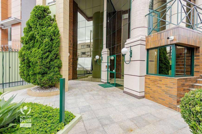 Imagem Apartamento com 3 Quartos à Venda, 149 m² em Centro - Curitiba