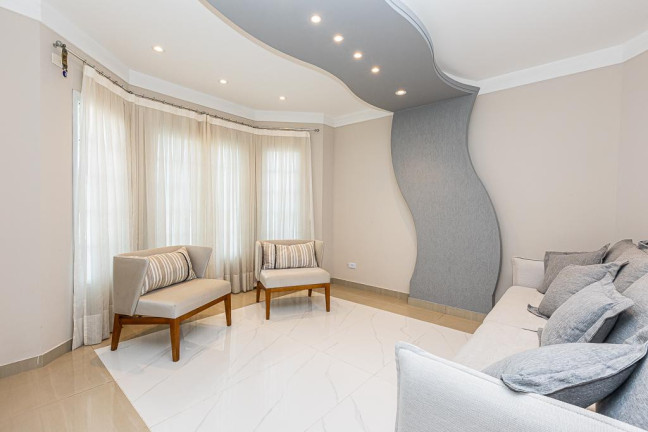 Imagem Casa com 4 Quartos à Venda, 290 m² em São Braz - Curitiba