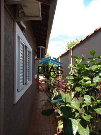 Imagem Casa com 4 Quartos à Venda, 190 m² em Parque Laranjeiras - Araraquara Imagem Casa com 4 Quartos à Venda, 190 m² em Parque Laranjeiras - Araraquara