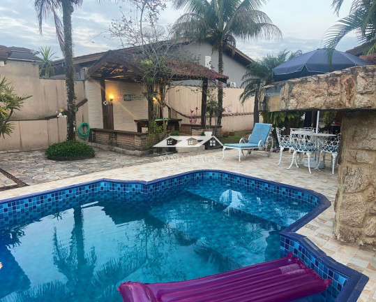 Casa com 4 Quartos à Venda, 260 m² em Boracéia - Bertioga