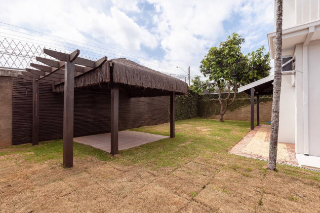 Imagem Casa com 4 Quartos à Venda, 300 m² em Loteamento Alphaville Campinas - Campinas Imagem Casa com 4 Quartos à Venda, 300 m² em Loteamento Alphaville Campinas - Campinas
