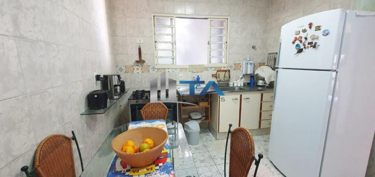 Imagem Casa com 4 Quartos à Venda, 220 m² em Jardim Aurélia - Campinas Imagem Casa com 4 Quartos à Venda, 220 m² em Jardim Aurélia - Campinas