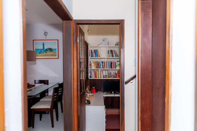Imagem Casa com 5 Quartos à Venda, 300 m² em Estreito - Florianópolis