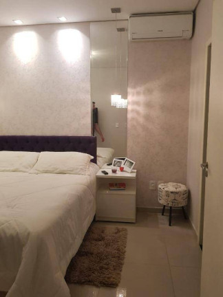 Imagem Casa de Condomínio com 3 Quartos à Venda, em Vila Santa Isabel - Taubaté Imagem Casa de Condomínio com 3 Quartos à Venda, em Vila Santa Isabel - Taubaté