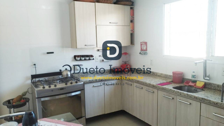 Imagem Casa com 2 Quartos à Venda, 81 m² em Camobi - Santa Maria