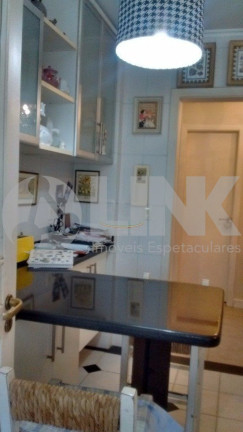 Imagem Apartamento com 3 Quartos à Venda, 194 m² em Auxiliadora - Porto Alegre Imagem Apartamento com 3 Quartos à Venda, 194 m² em Auxiliadora - Porto Alegre