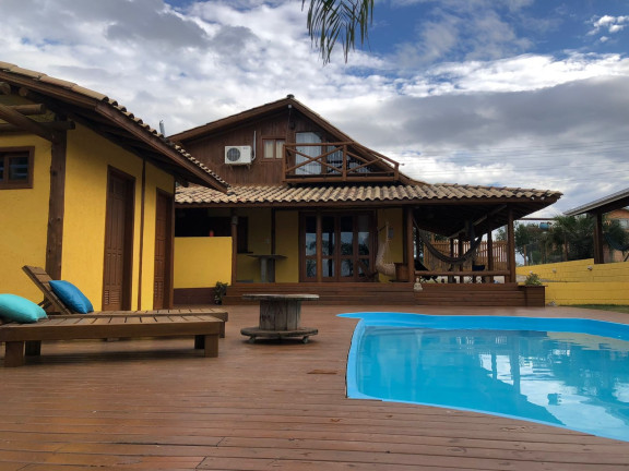 Imagem Imóvel com 6 Quartos à Venda, 250 m² em Praia Do Rosa - Imbituba Imagem Imóvel com 6 Quartos à Venda, 250 m² em Praia Do Rosa - Imbituba