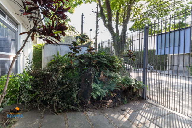 Imagem Casa com 5 Quartos à Venda, em Moema - São Paulo Imagem Casa com 5 Quartos à Venda, em Moema - São Paulo