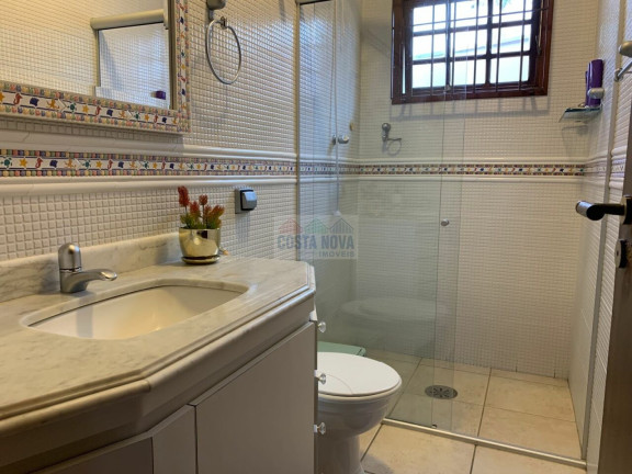 Imagem Casa com 3 Quartos à Venda, 220 m² em Flórida - Praia Grande Imagem Casa com 3 Quartos à Venda, 220 m² em Flórida - Praia Grande