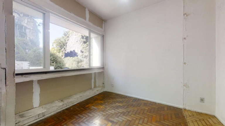 Imagem Imóvel com 3 Quartos à Venda, 97 m² em Laranjeiras - Rio De Janeiro Imagem Imóvel com 3 Quartos à Venda, 97 m² em Laranjeiras - Rio De Janeiro