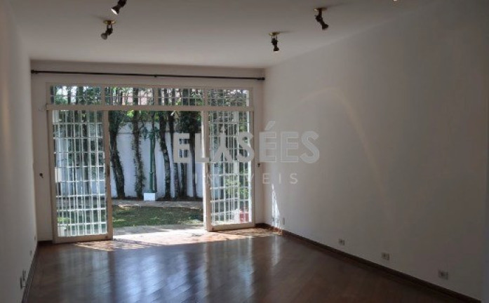 Imagem Sobrado com 4 Quartos à Venda, 678 m² em Morumbi - São Paulo Imagem Sobrado com 4 Quartos à Venda, 678 m² em Morumbi - São Paulo