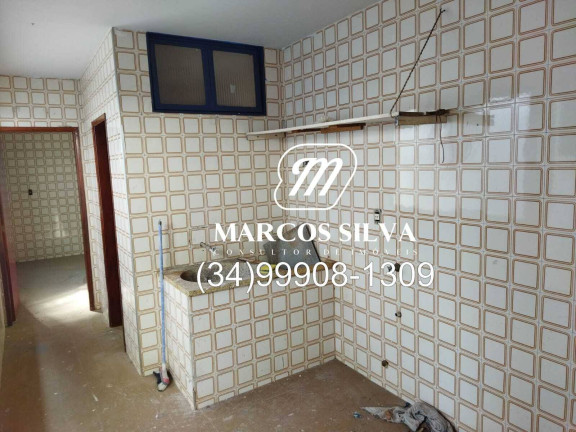 Imagem Casa com 3 Quartos à Venda, 250 m² em Nossa Senhora Aparecida - Uberlândia Imagem Casa com 3 Quartos à Venda, 250 m² em Nossa Senhora Aparecida - Uberlândia