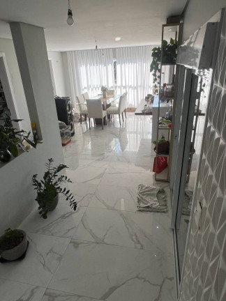 Imagem Casa com 4 Quartos à Venda, 360 m² em Estreito - Florianópolis Imagem Casa com 4 Quartos à Venda, 360 m² em Estreito - Florianópolis
