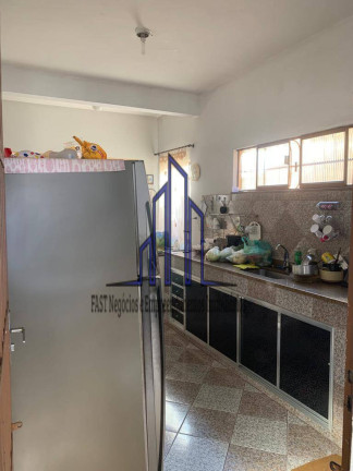 Imagem Casa com 7 Quartos à Venda, 261 m² em Ampliação - Itaboraí