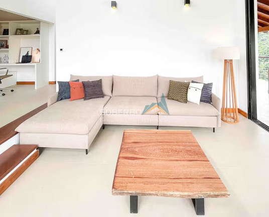 Imagem Casa com 4 Quartos à Venda, 750 m² em Vargem Grande - Teresópolis Imagem Casa com 4 Quartos à Venda, 750 m² em Vargem Grande - Teresópolis