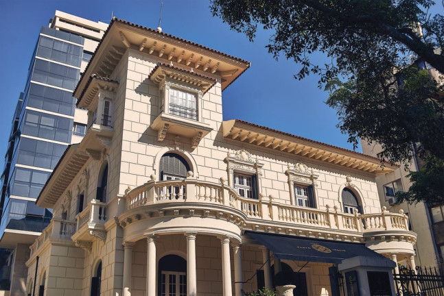 Apartamento com 3 Quartos à Venda, 134 m² em Moinhos De Vento - Porto Alegre