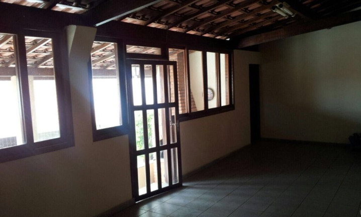 Imagem Sobrado com 3 Quartos à Venda, 320 m² em Vila Cecília - Mogi Das Cruzes Imagem Sobrado com 3 Quartos à Venda, 320 m² em Vila Cecília - Mogi Das Cruzes