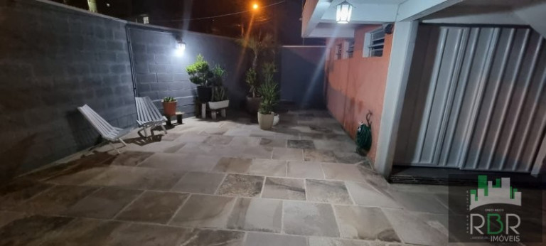 Imagem Casa com 2 Quartos à Venda, 81 m² em Caxias Do Sul Imagem Casa com 2 Quartos à Venda, 81 m² em Caxias Do Sul
