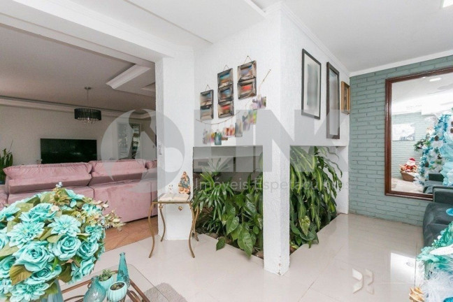 Imagem Imóvel com 3 Quartos à Venda, 230 m² em Vila Nova - Porto Alegre Imagem Imóvel com 3 Quartos à Venda, 230 m² em Vila Nova - Porto Alegre