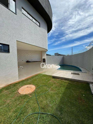 Sobrado com 3 Quartos à Venda, 204 m² em Residencial Canadá - Goiânia