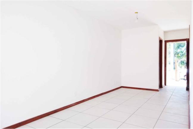 Imagem Casa com 2 Quartos à Venda, em Restinga - Porto Alegre Imagem Casa com 2 Quartos à Venda, em Restinga - Porto Alegre