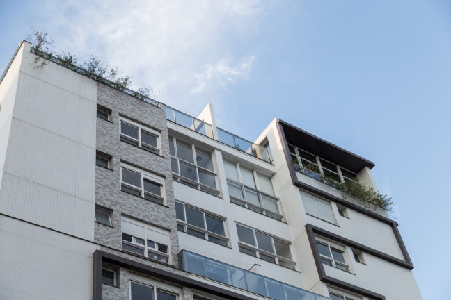 Imagem Imóvel com 3 Quartos à Venda,  em Passo Da Areia - Porto Alegre