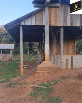 Imagem Imóvel com 4 Quartos à Venda, 46.000 m² em Freguesia Dos Laras - Campo Magro Imagem Imóvel com 4 Quartos à Venda, 46.000 m² em Freguesia Dos Laras - Campo Magro