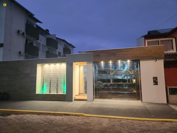 Casa com 3 Quartos à Venda, 375 m² em Canasvieiras - Florianópolis
