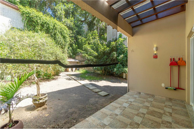 Imagem Casa com 2 Quartos à Venda, 203 m² em Higienópolis - Porto Alegre Imagem Casa com 2 Quartos à Venda, 203 m² em Higienópolis - Porto Alegre