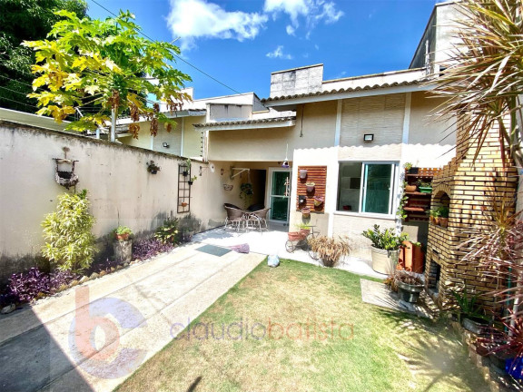 Imagem Casa com 3 Quartos à Venda, 80 m² em Centro - Eusébio Imagem Casa com 3 Quartos à Venda, 80 m² em Centro - Eusébio