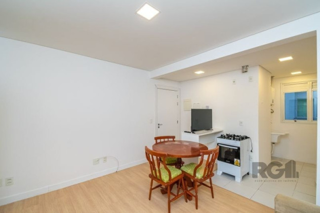 Imagem Apartamento com 1 Quarto para Alugar, 40 m² em Centro Histórico - Porto Alegre Imagem Apartamento com 1 Quarto para Alugar, 40 m² em Centro Histórico - Porto Alegre