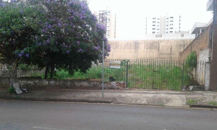 Terreno à Venda, 525 m² em Centro - Arapongas