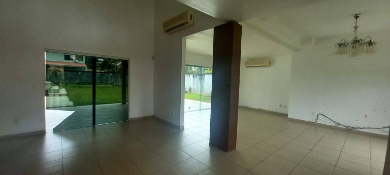 Imagem Casa com 3 Quartos para Alugar, em Ponta Negra - Manaus Imagem Casa com 3 Quartos para Alugar, em Ponta Negra - Manaus